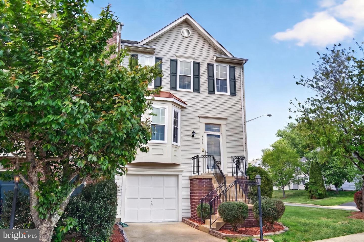 9000 Falcon Glen Court, Bristow