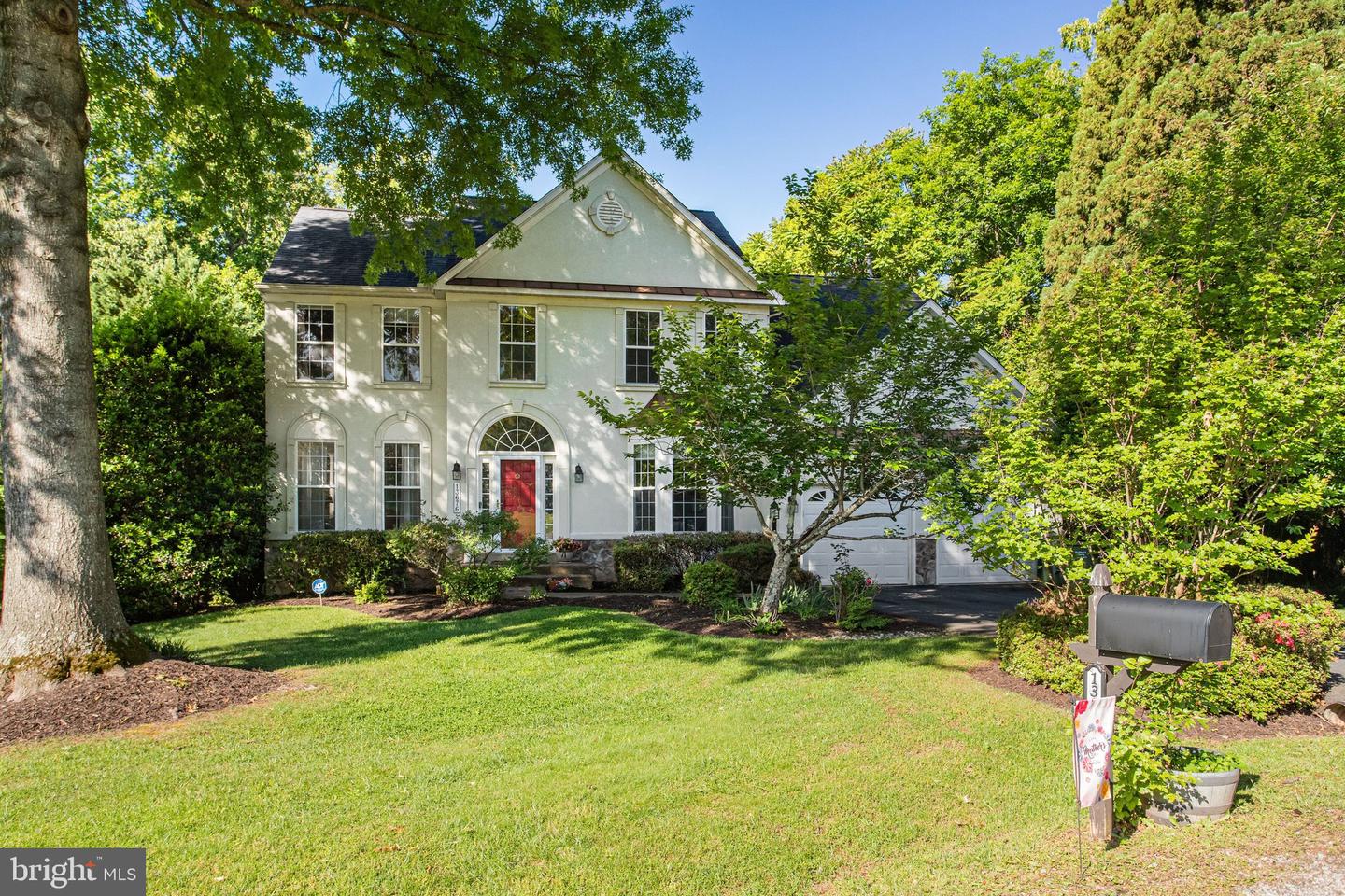 13676 Andorra Drive, Woodbridge