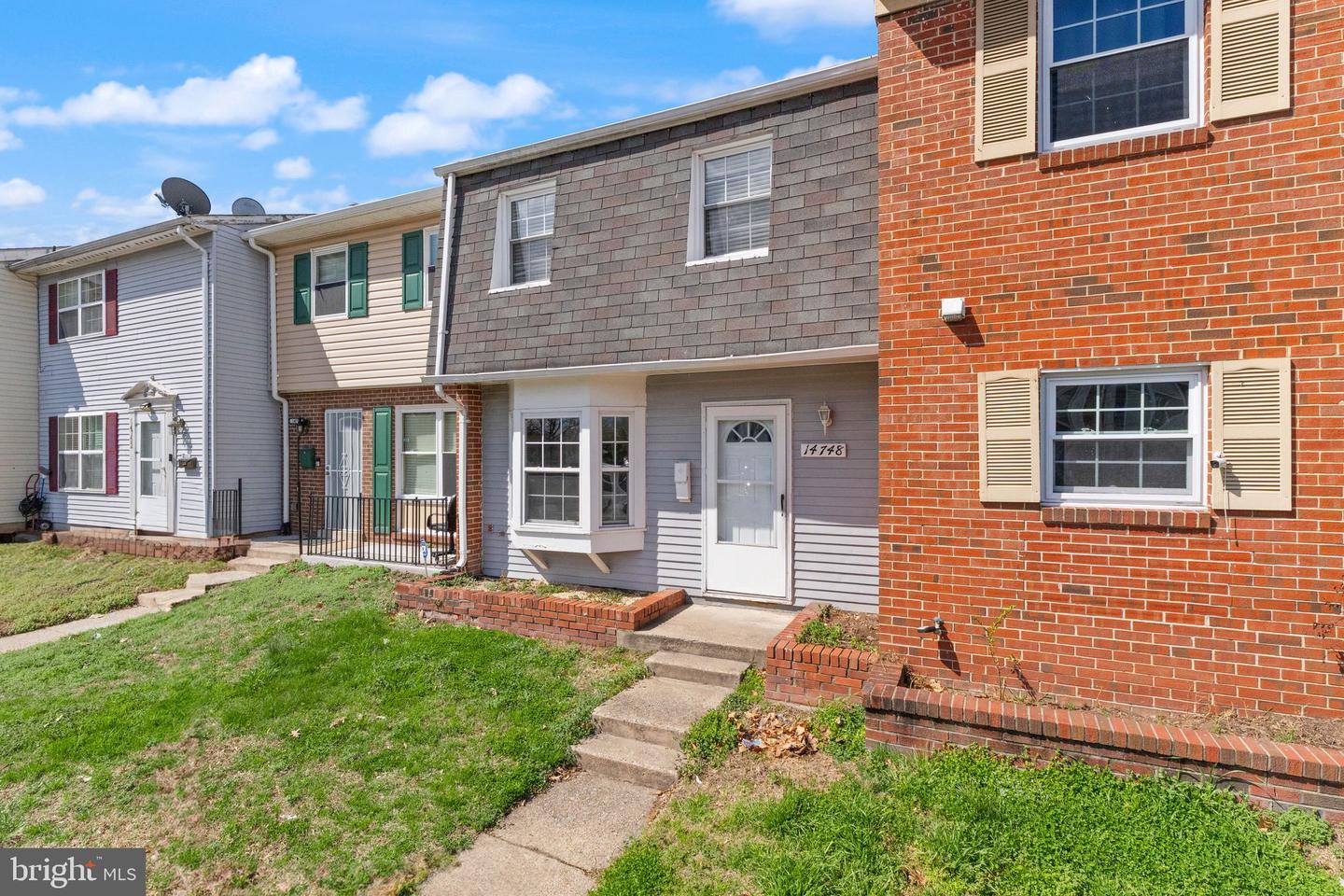 14748 Tamarack Place, Woodbridge