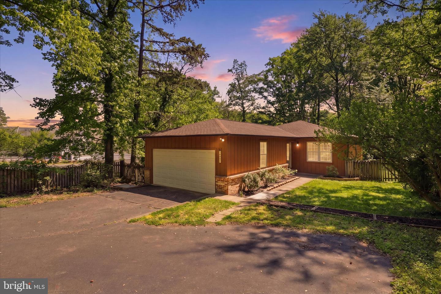 18507 Amidon Avenue, Triangle
