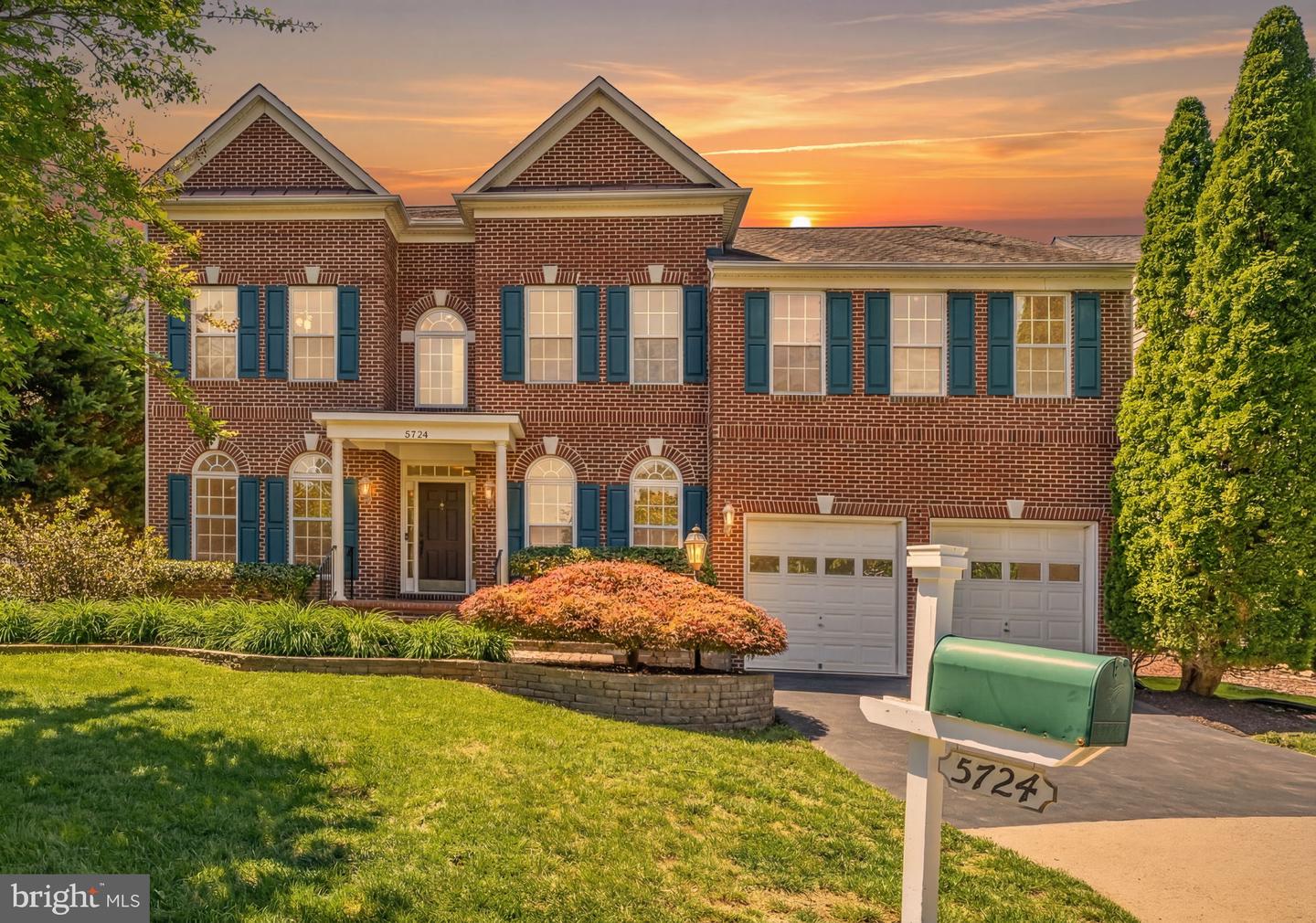 5724 Macintosh Loop, Haymarket