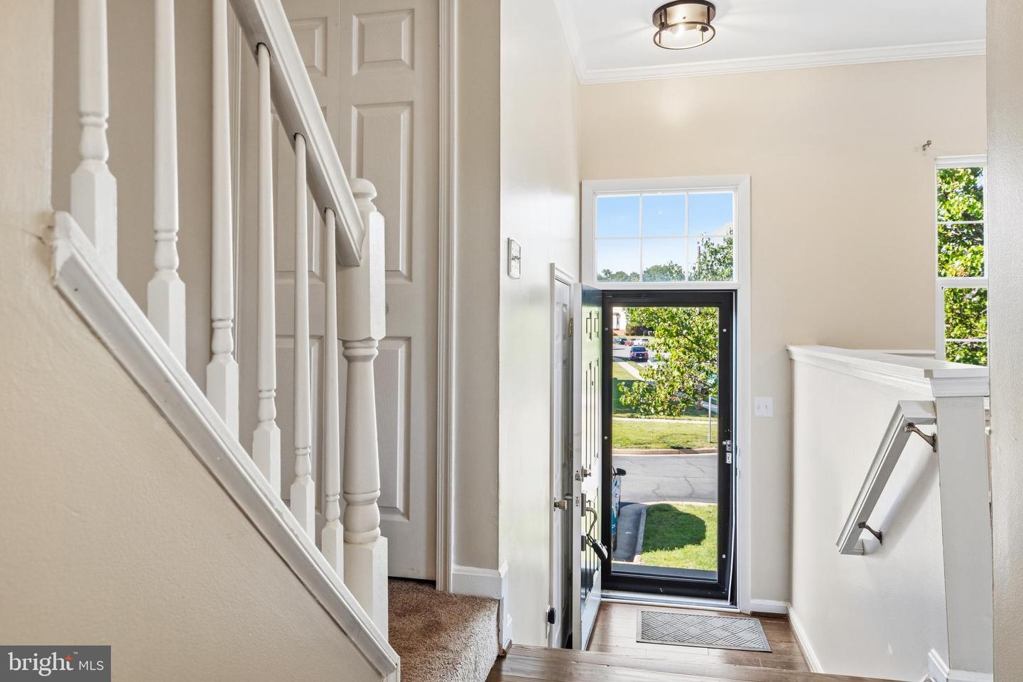 8699 Farnham Way, Bristow