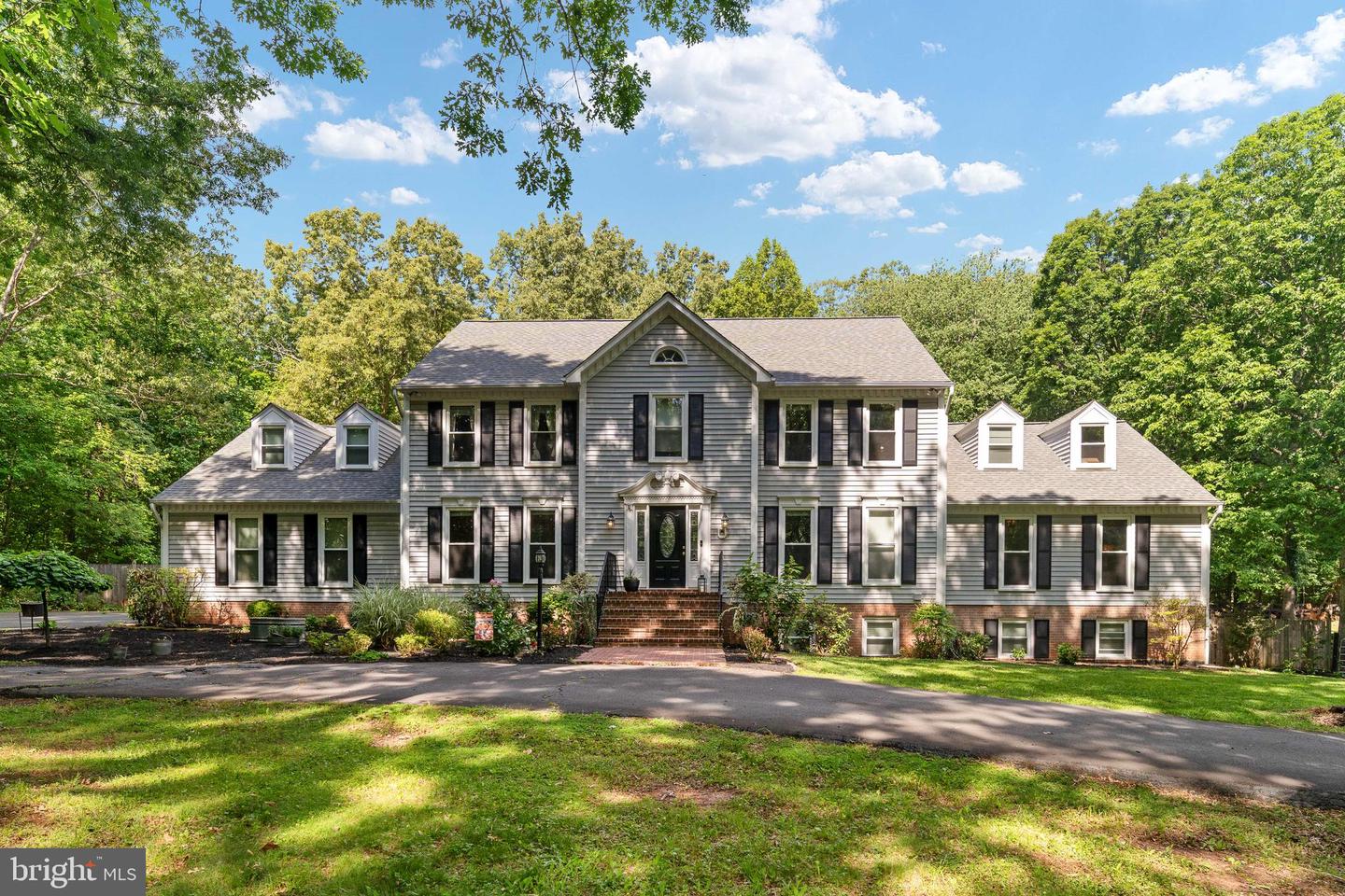 10080 Greenwich Wood Drive