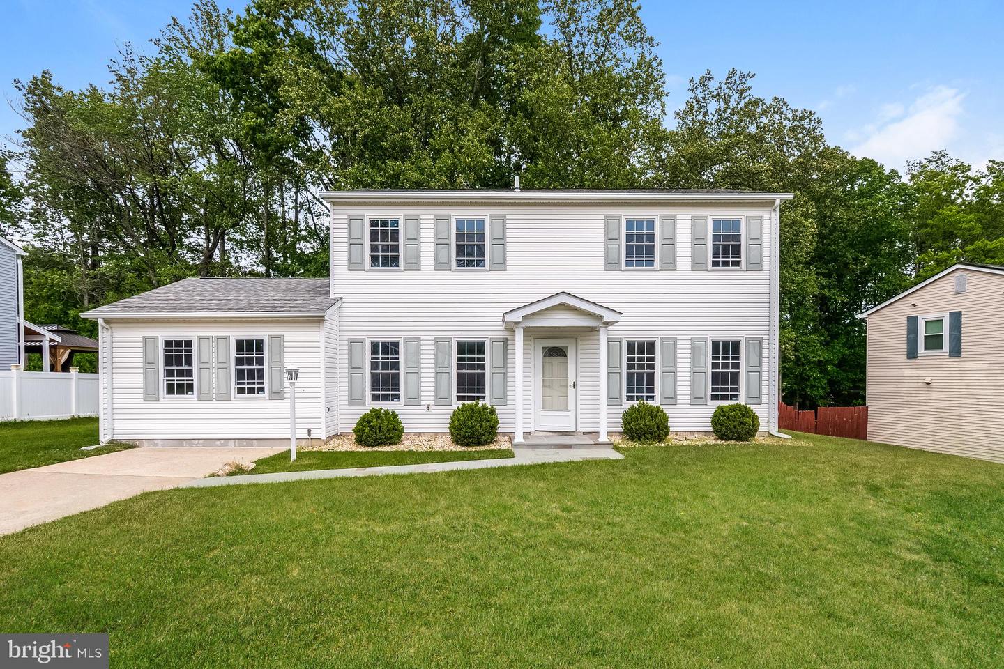 14281 Princedale Drive, Woodbridge
