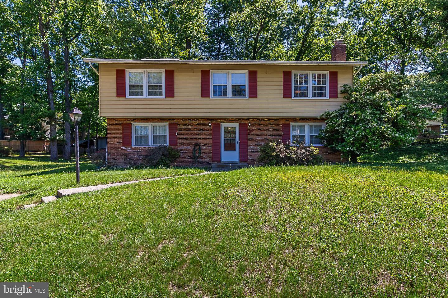 13019 Amesbury Street, Woodbridge