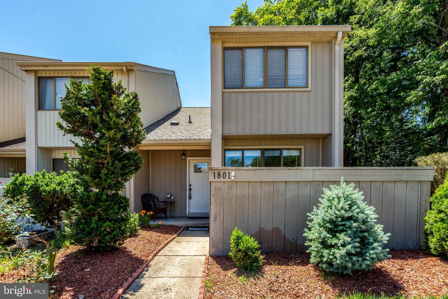 1801 Powder Horn Terrace, Woodbridge