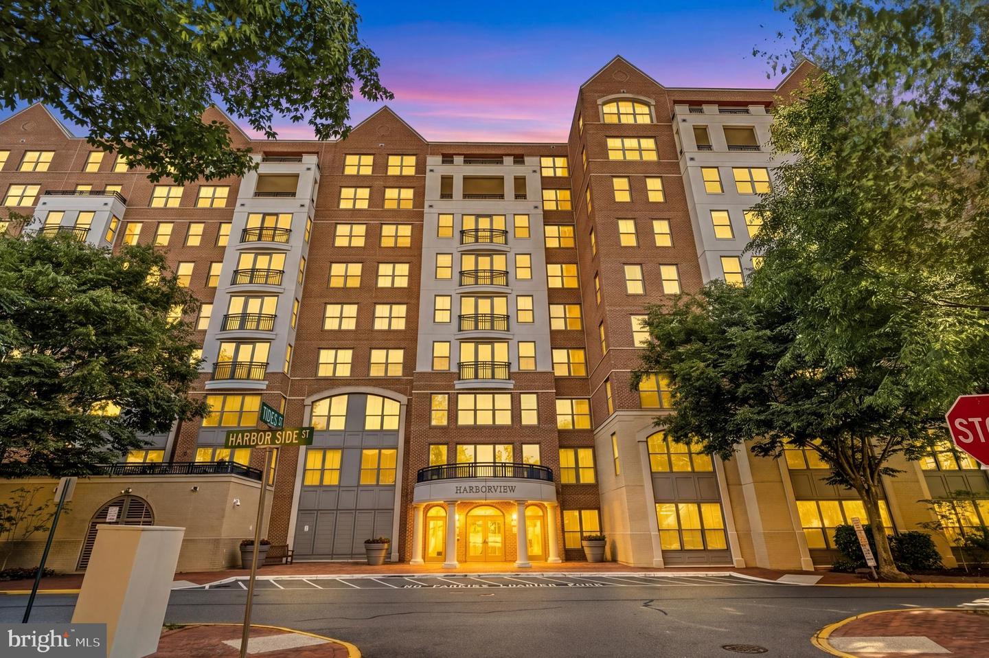 485 Harbor Side Street #206