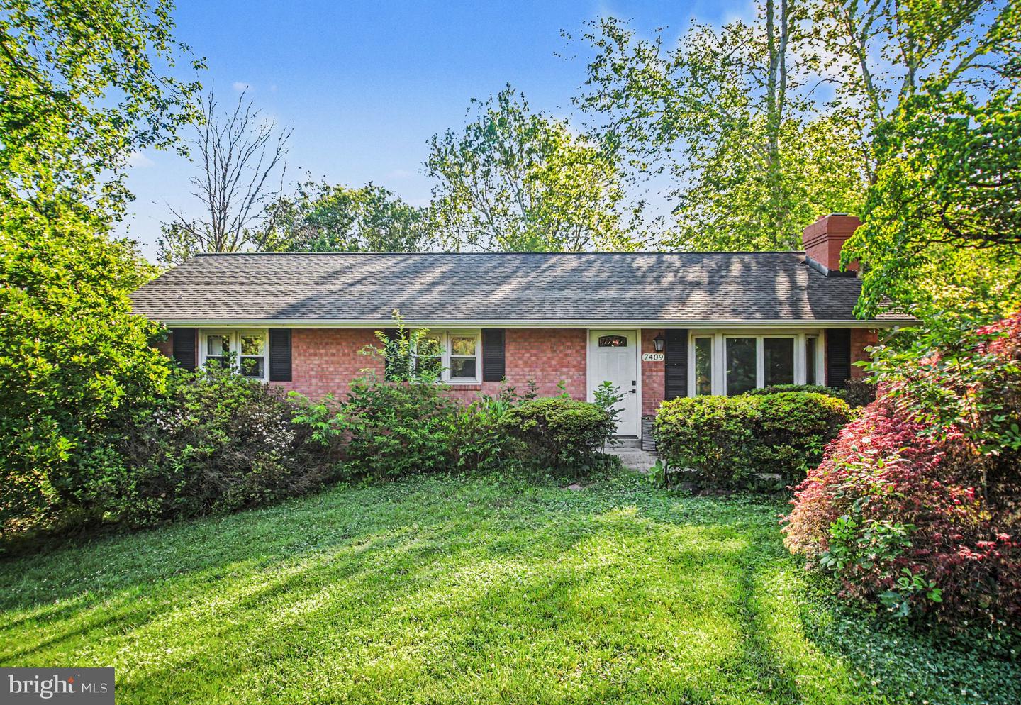 7409 Lake Drive