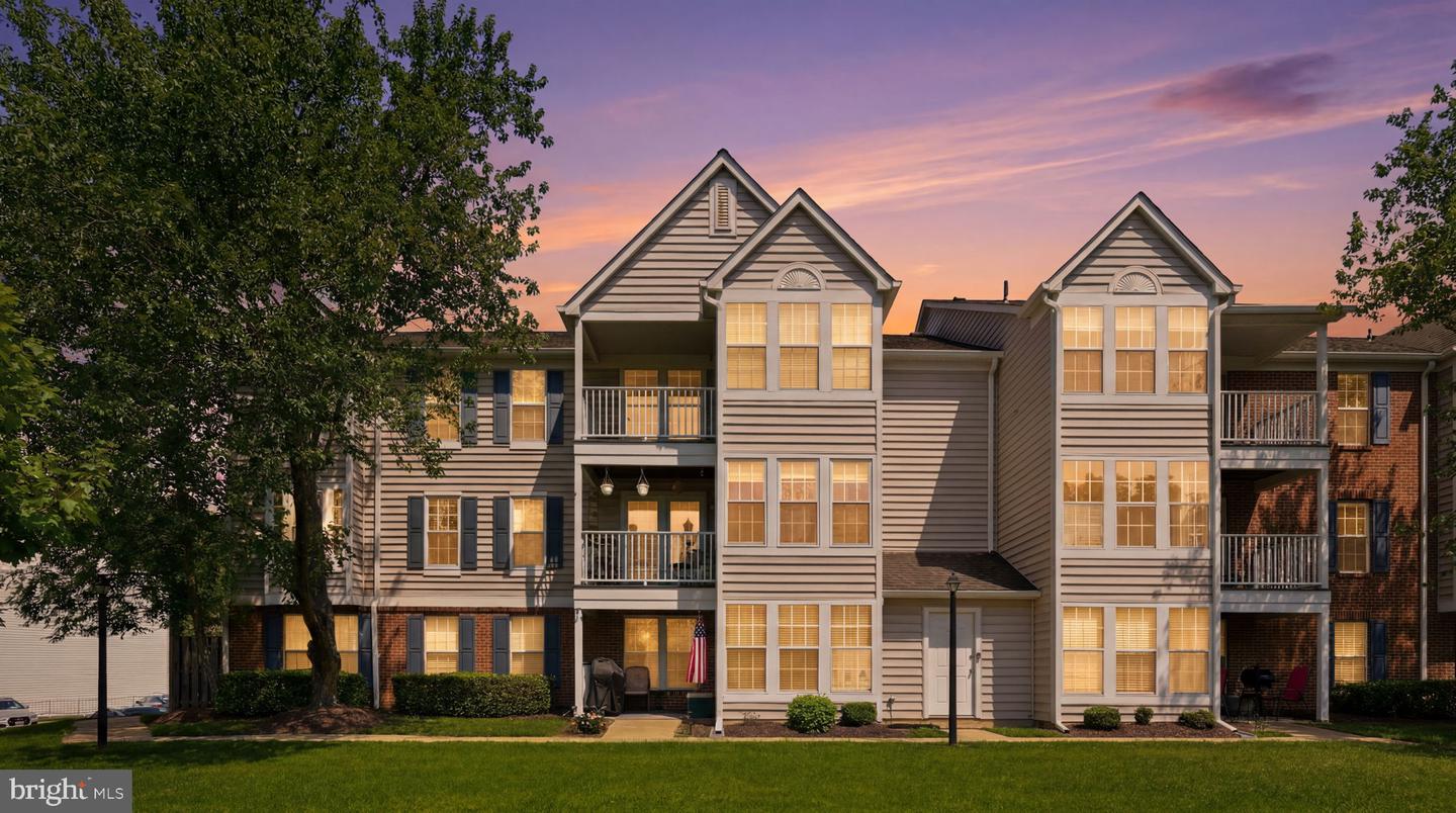 3560 Sherbrooke Circle #302