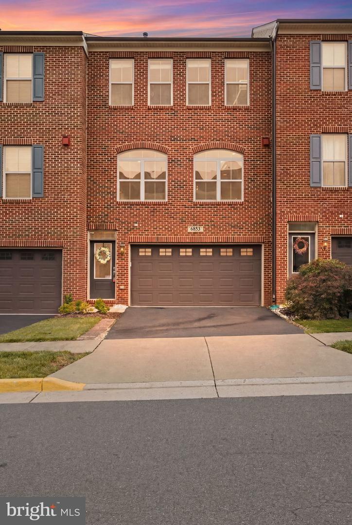 6833 William White Way
