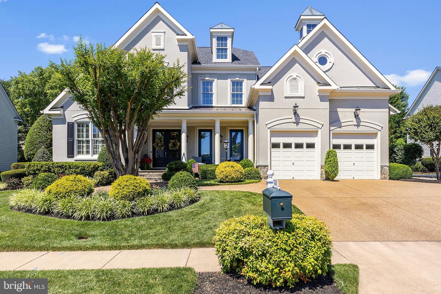 8351 Roxborough Loop