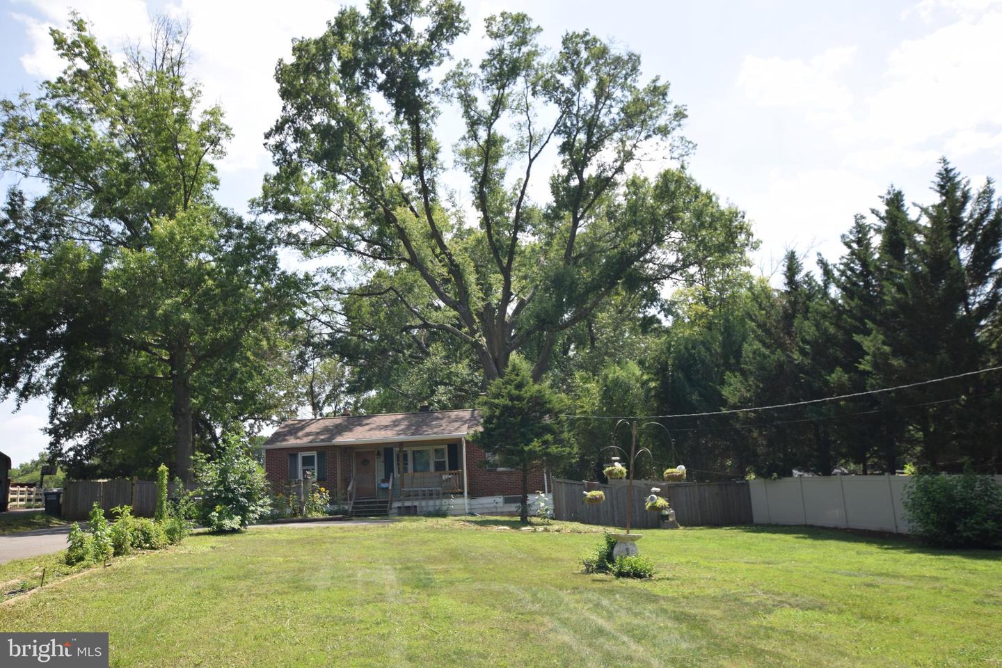 8721 Yorkshire Lane