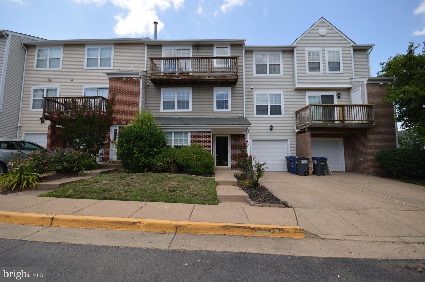 7953 Coachcrest Court