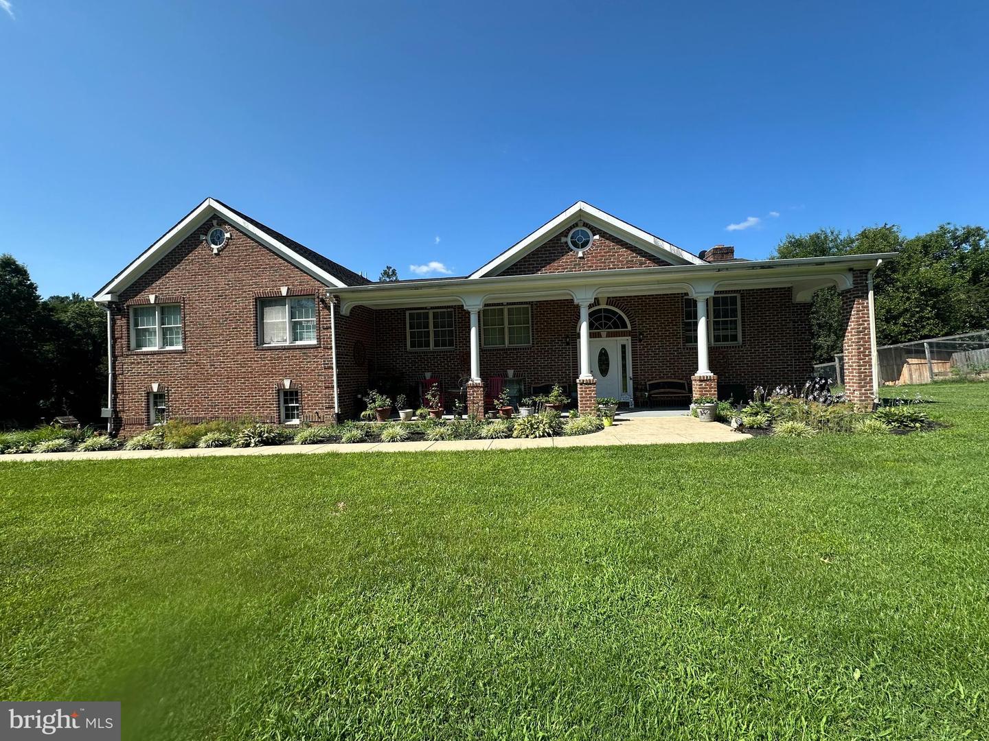 7809 Signal Hill Road