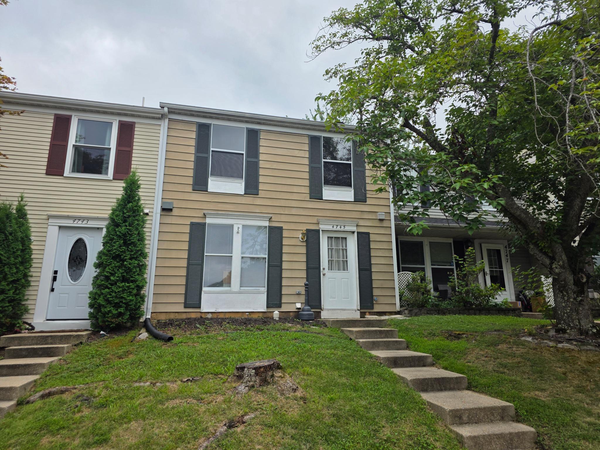 4745 Hedrick Lane