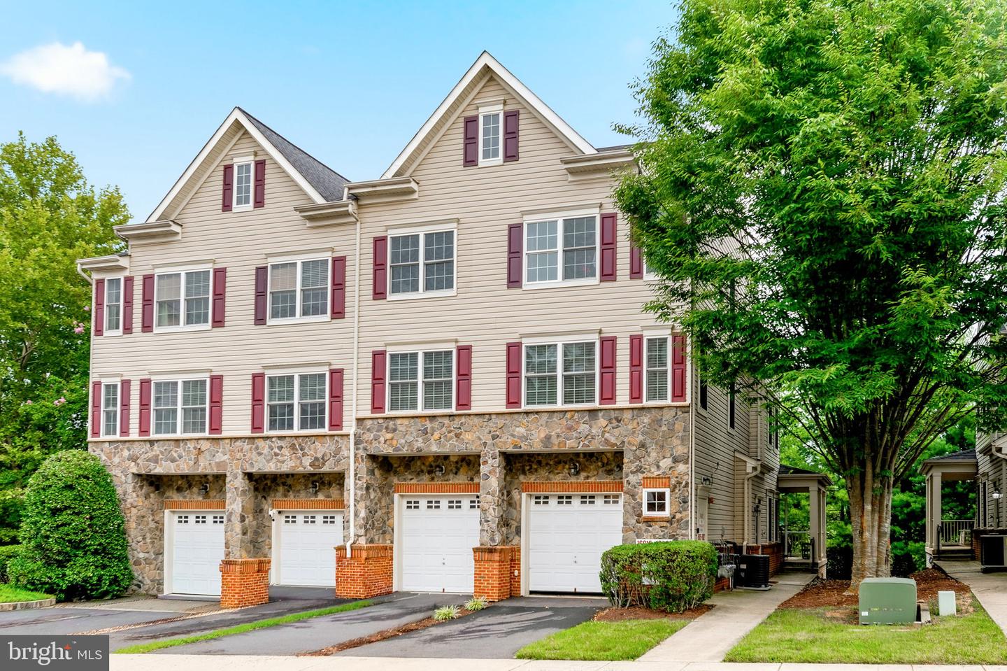 16821 Nuttal Oak Place #4