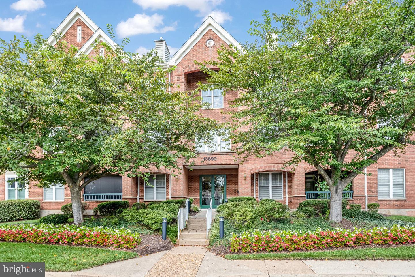 13890 Chelmsford Drive #305