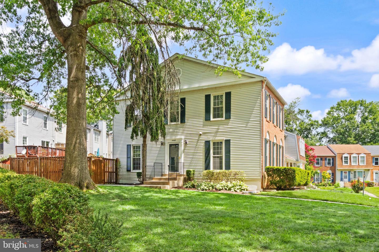 4468 Starling Court