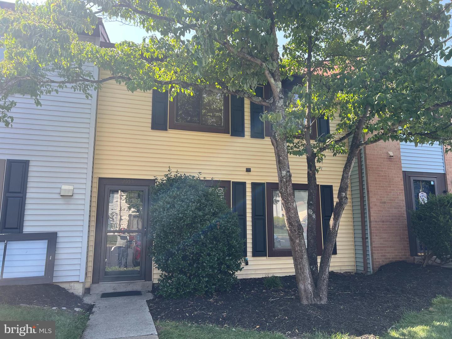 2555 Fox Ridge Court