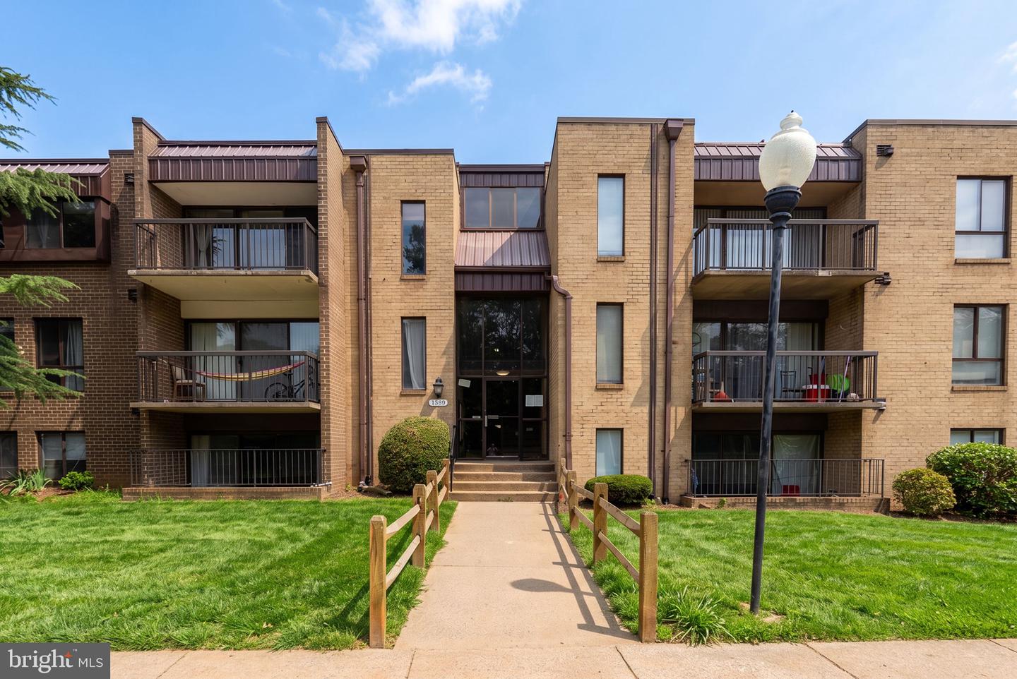 7589 Margate #1c 103