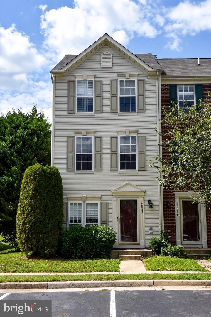 9832 Maitland Loop