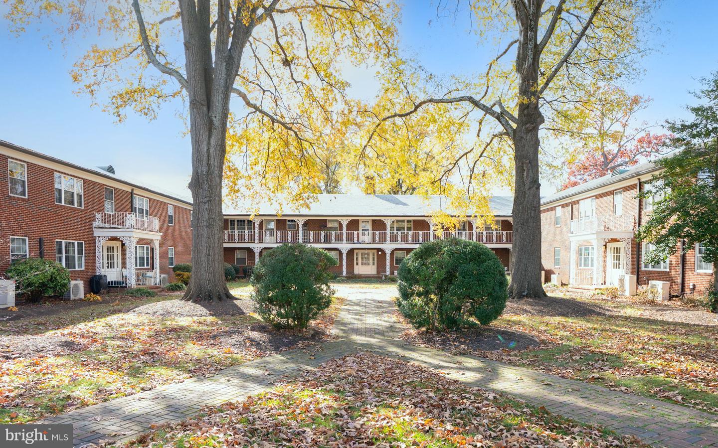 4050 Forest Hill Ave #10, Richmond