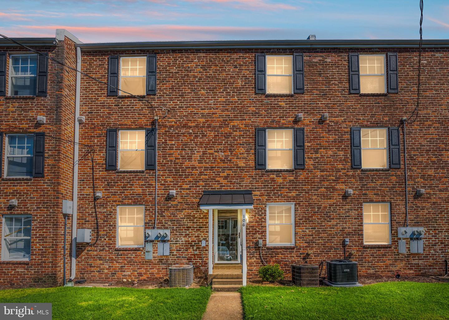 3522 E Richmond Road #106, Richmond