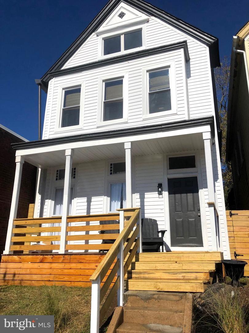 1910 W Main St, Richmond