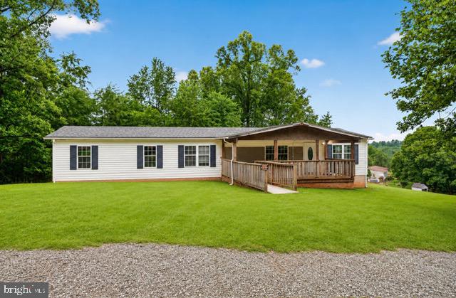 1382 Walnut Shell Dr, Vinton