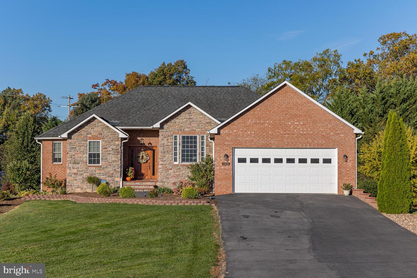 1905 Cumberland Drive, Rockingham