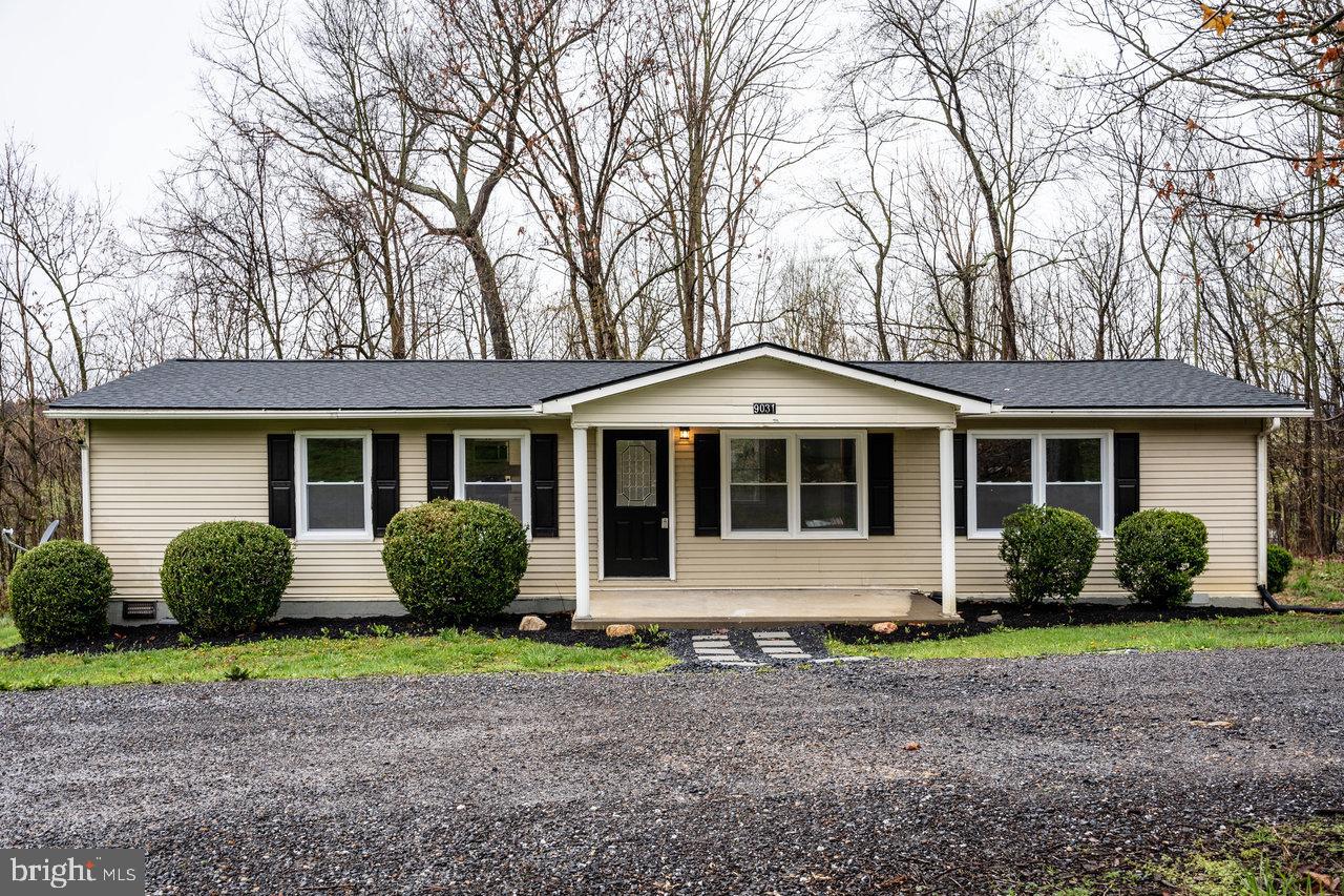 9031 Dolphin Lane, Broadway