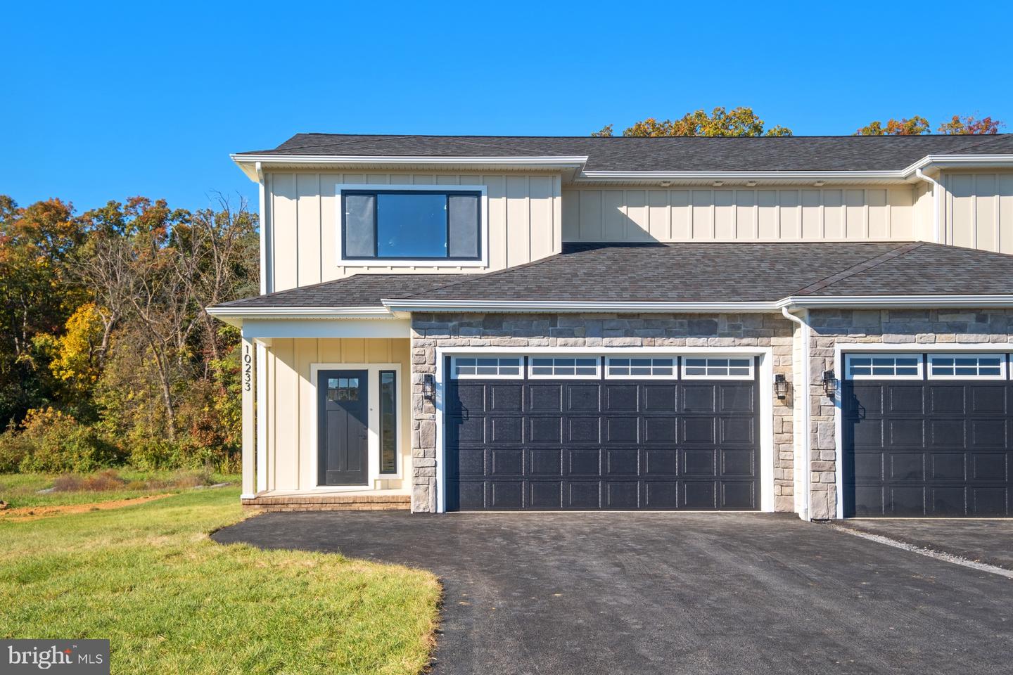 10233 Dalmatian Dr, Mcgaheysville