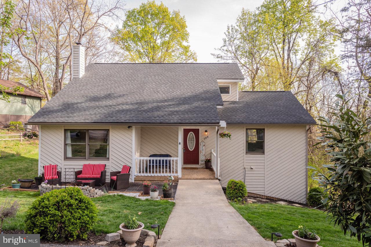 588 Flower Drive, Mc Gaheysville