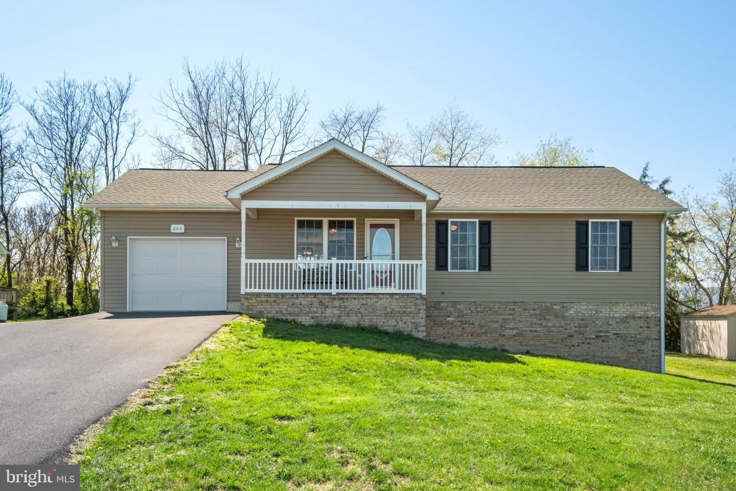 295 Tanager Lane