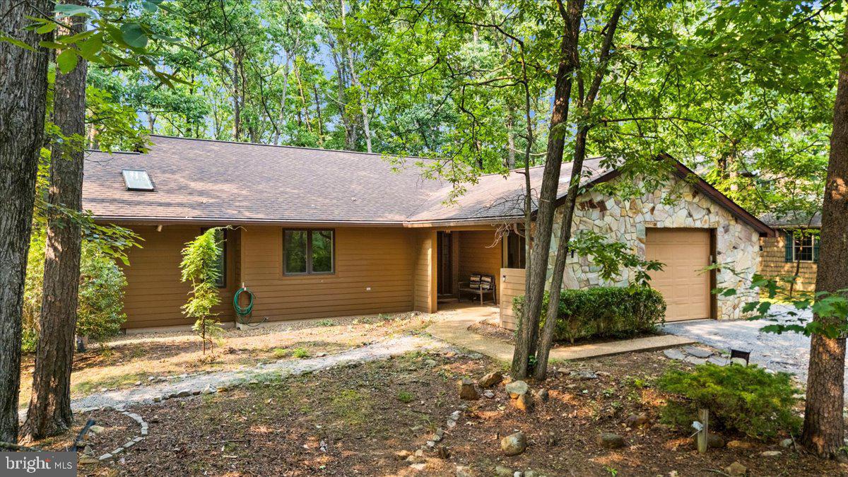 2715 Lanier Lane