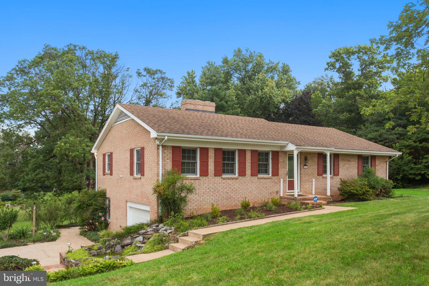 206 Belmont, Rockingham