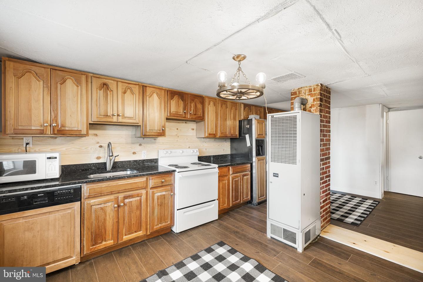 1960 Zachary Taylor Highway, Front Royal