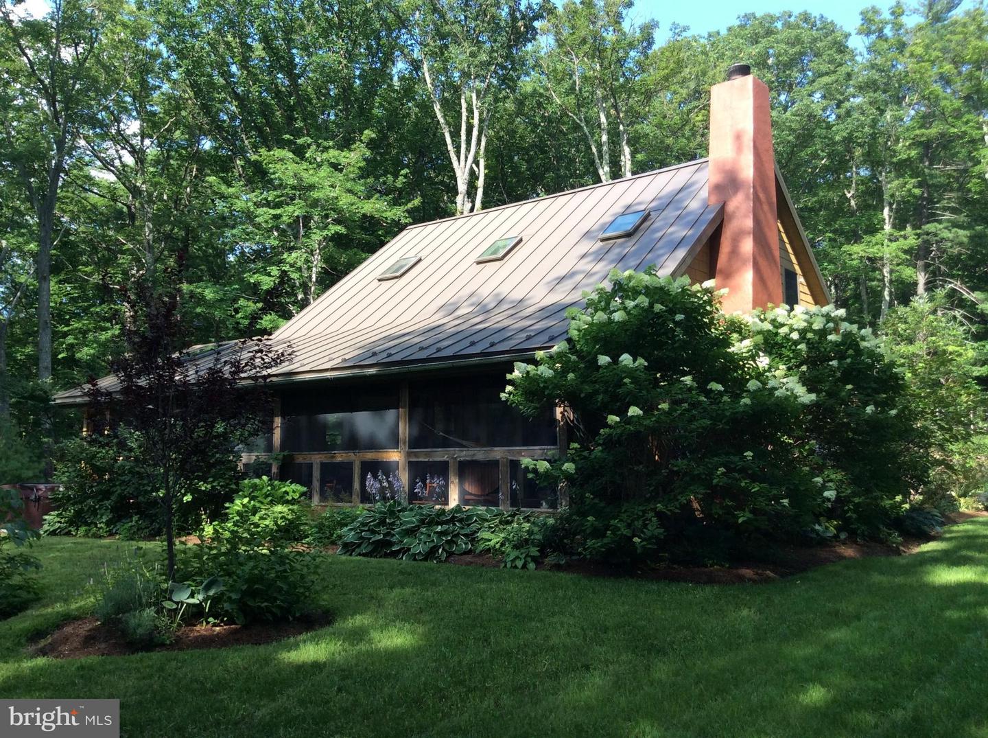 300 Woodward Road, Sperryville