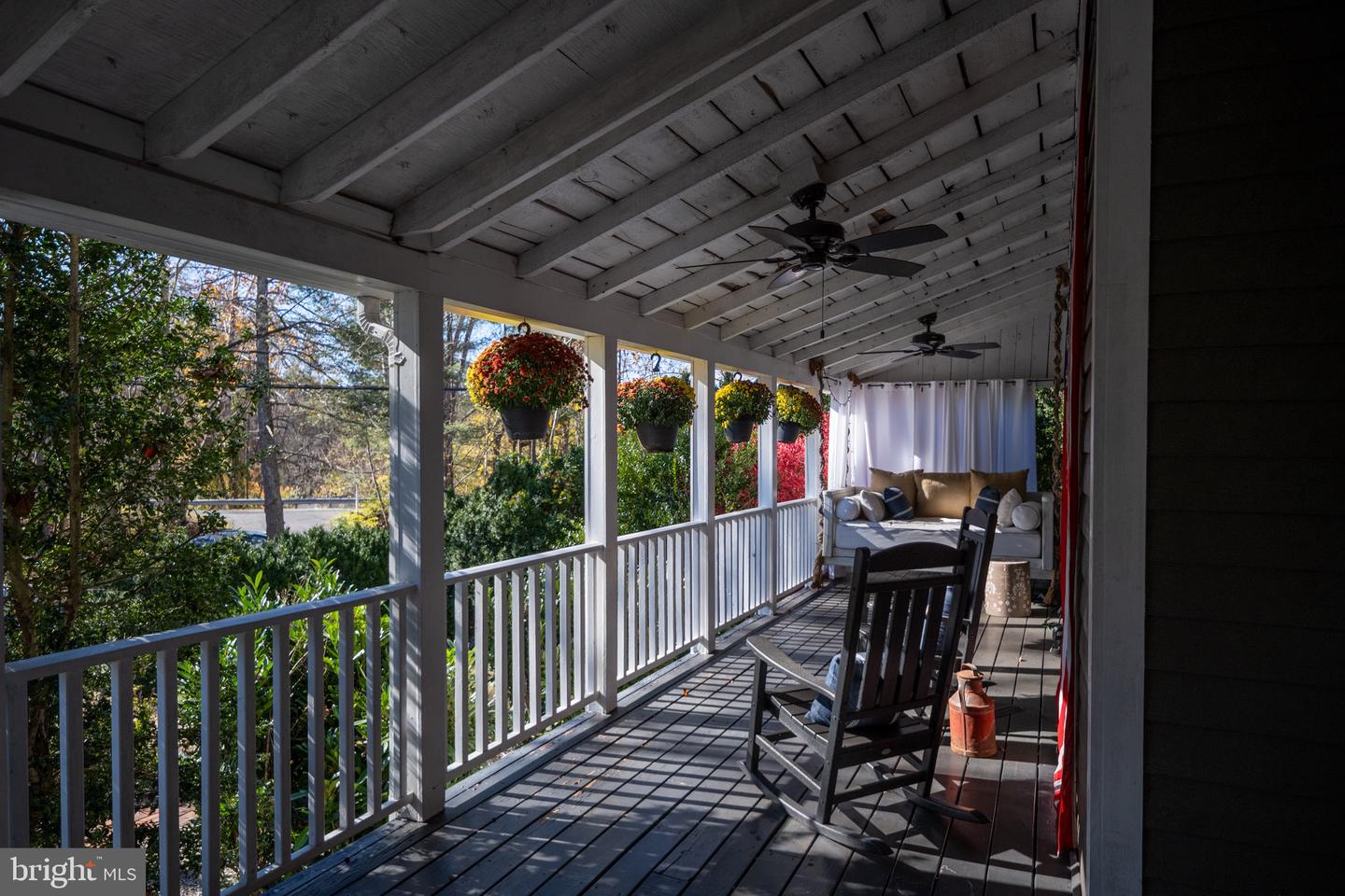 560 Richmond Road