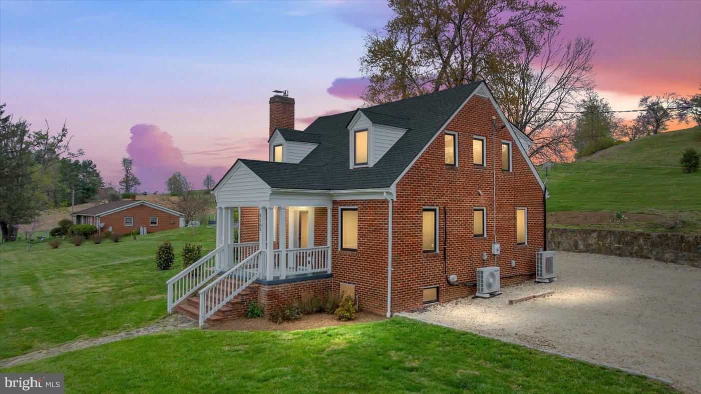 4565 Sperryville Pike