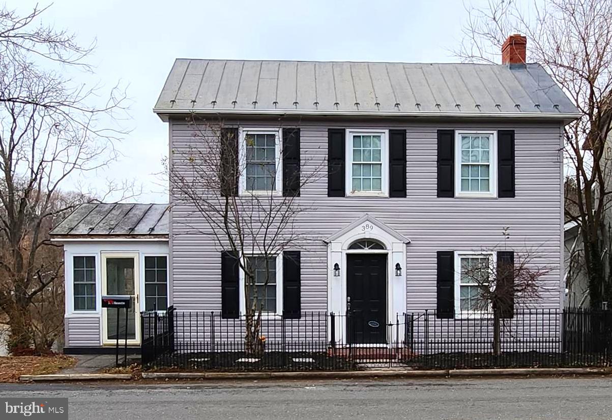 389 N Massanutten Street, Strasburg