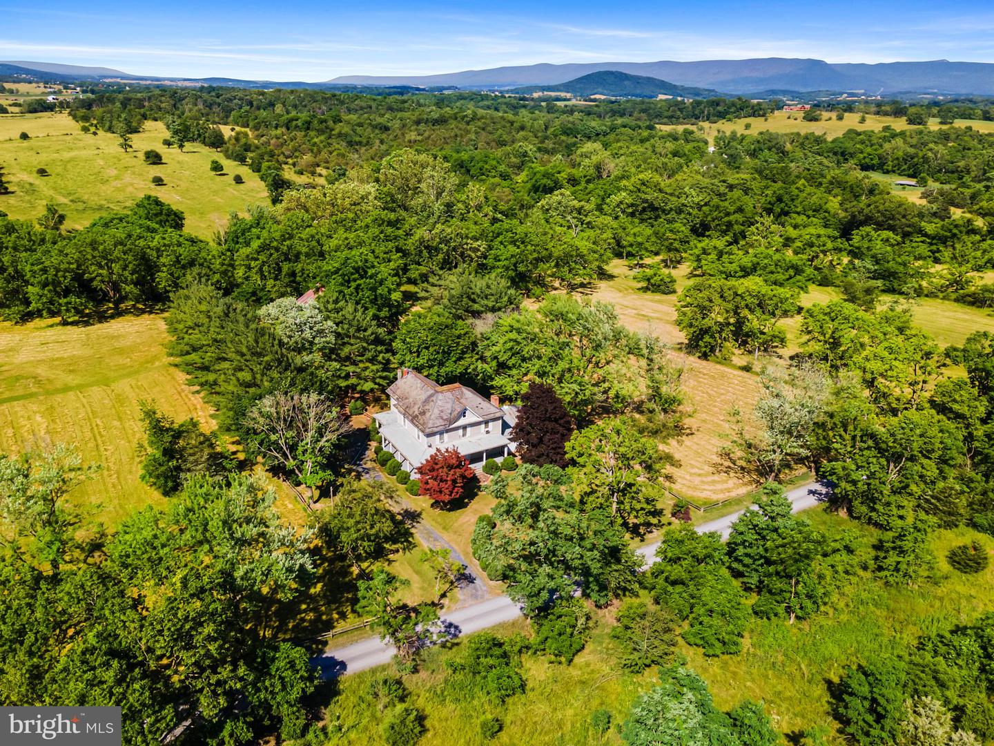 2165 S Middle Road, Quicksburg