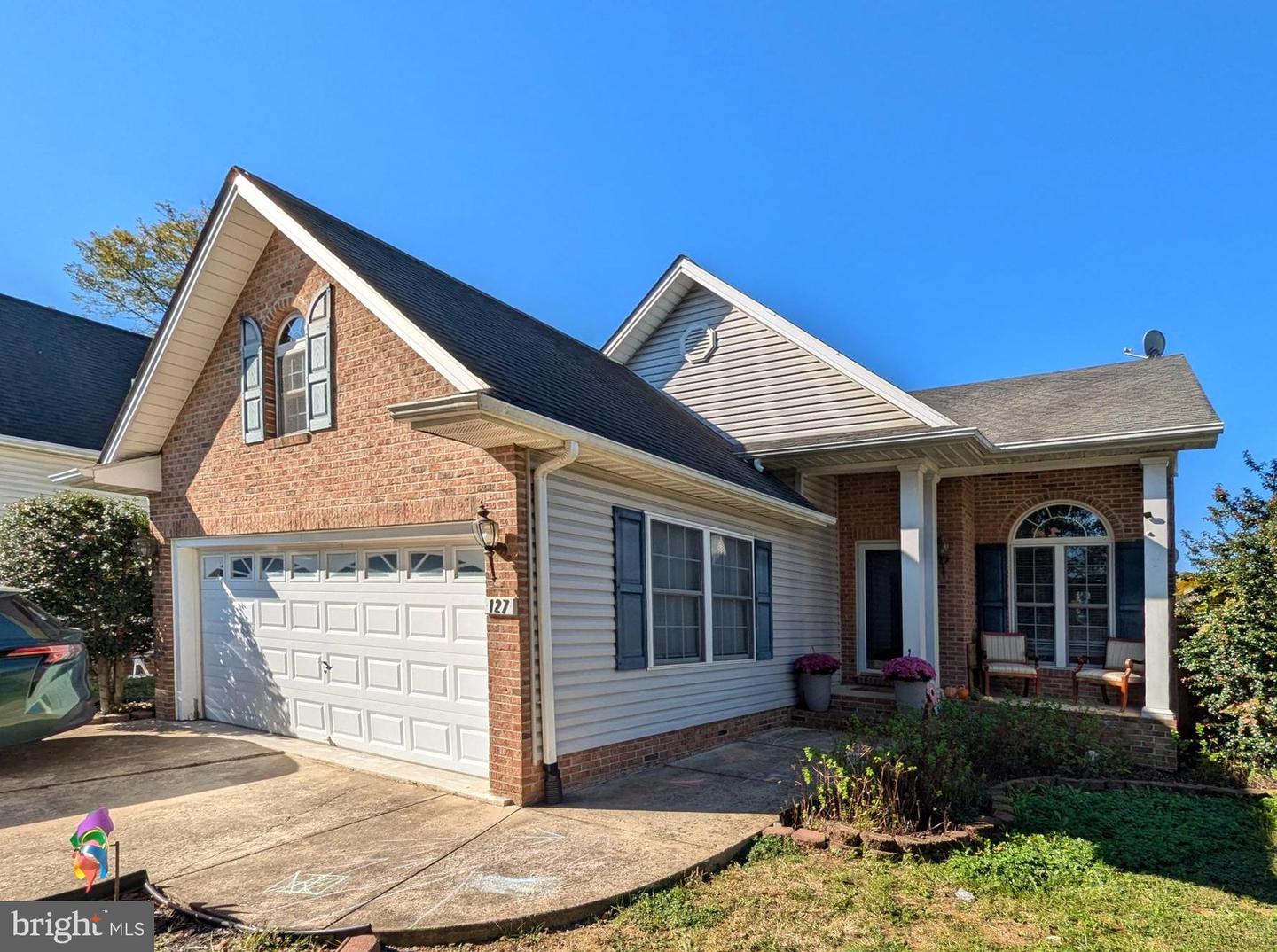 127 Potters Circle, Strasburg
