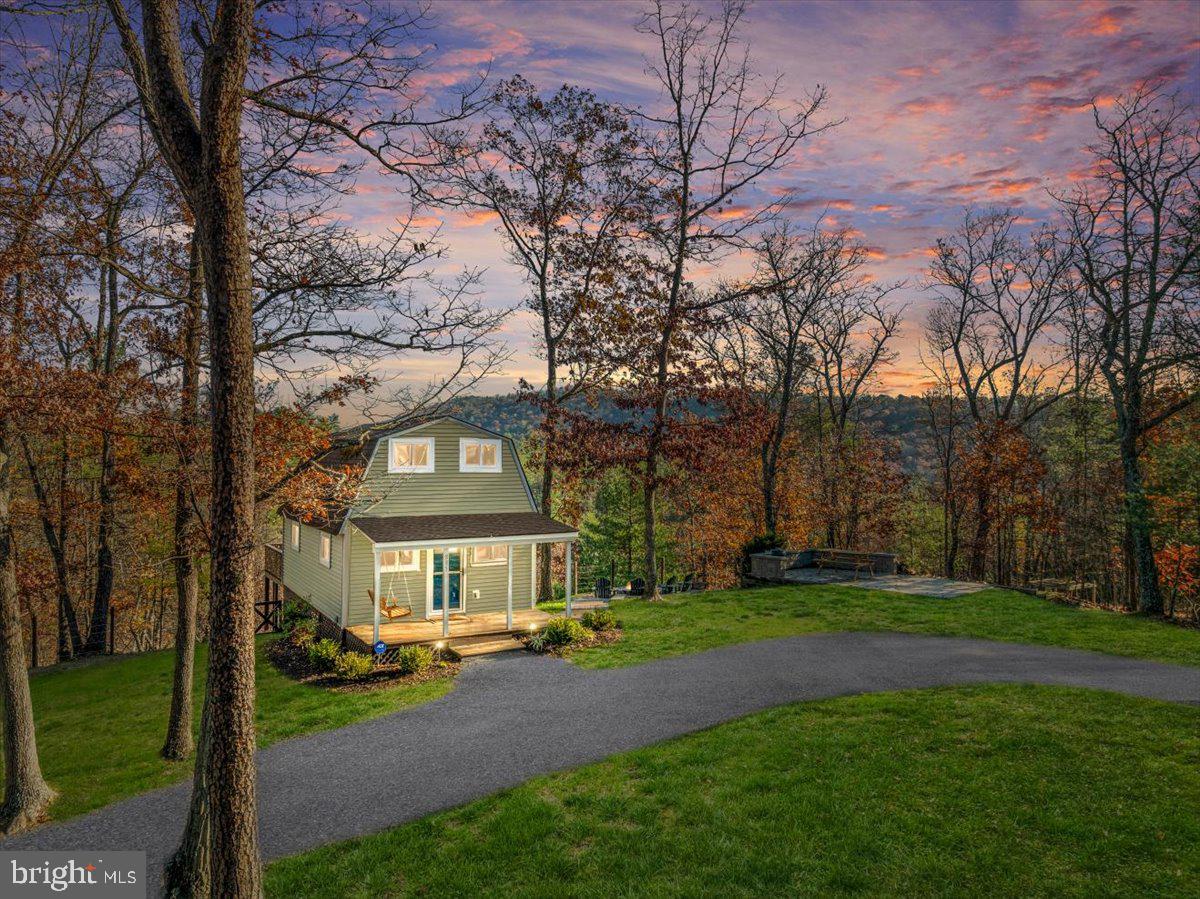 885 S Maple Road, Mount Jackson