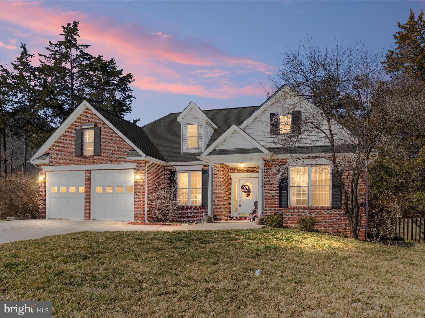 744 Crystal Lane, Strasburg