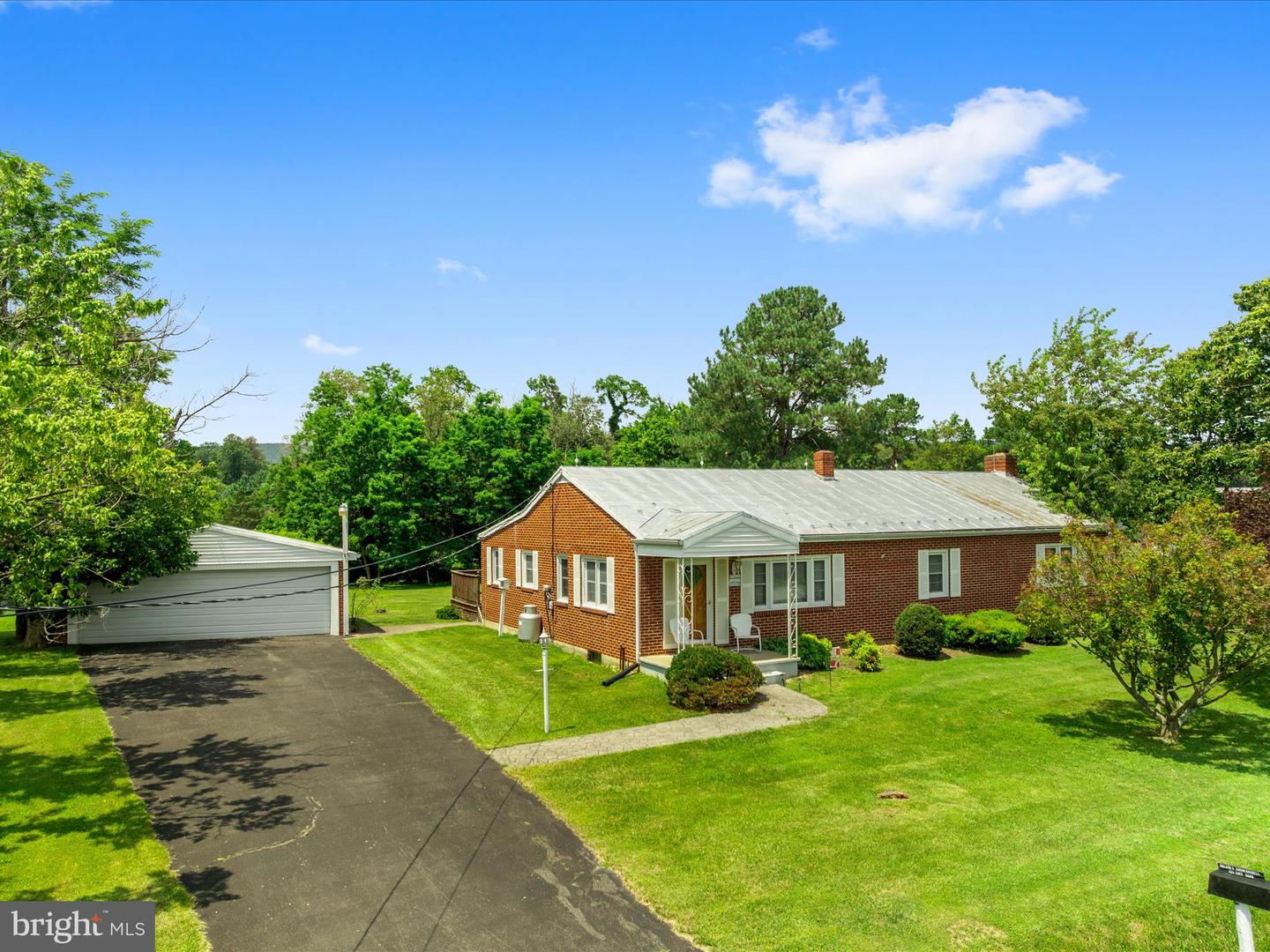 355 Copp Road, Strasburg