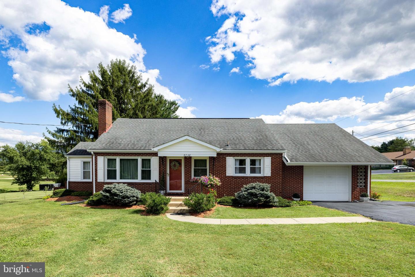 9738 Fairway Drive, New Market
