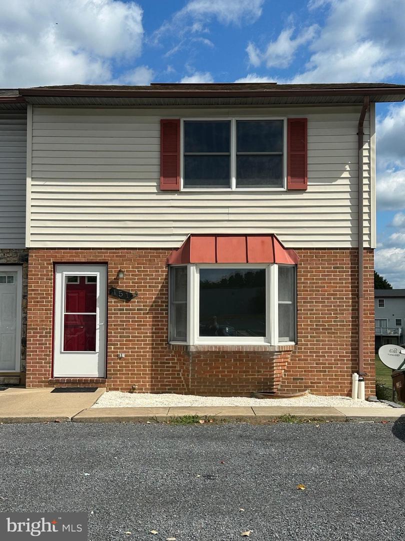 151 E Reservoir Road, Woodstock