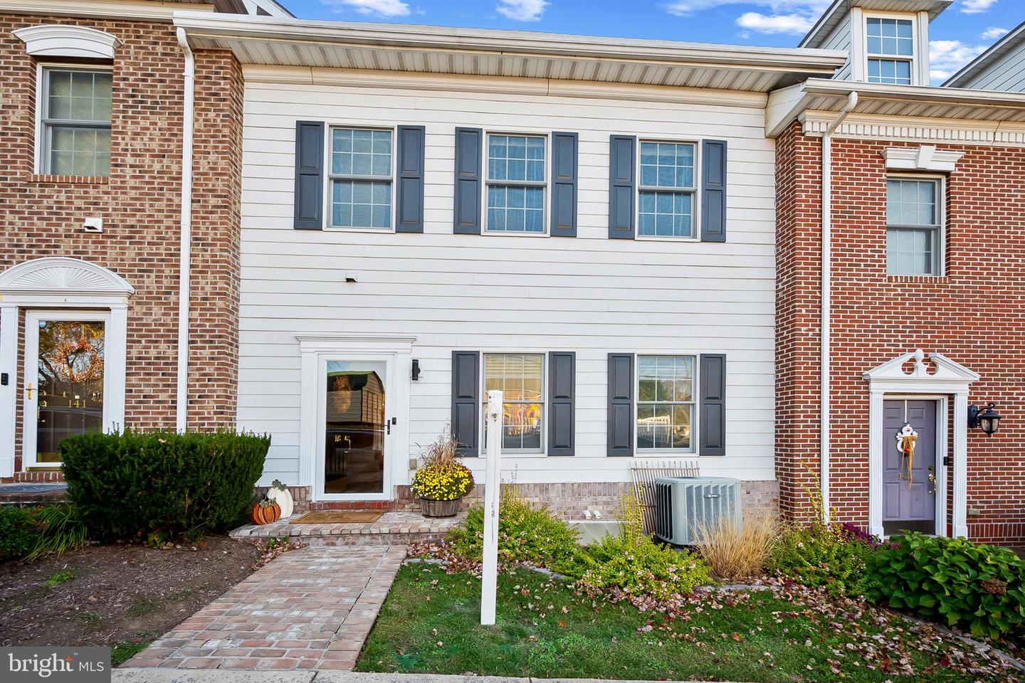 143 S Church Street, Woodstock