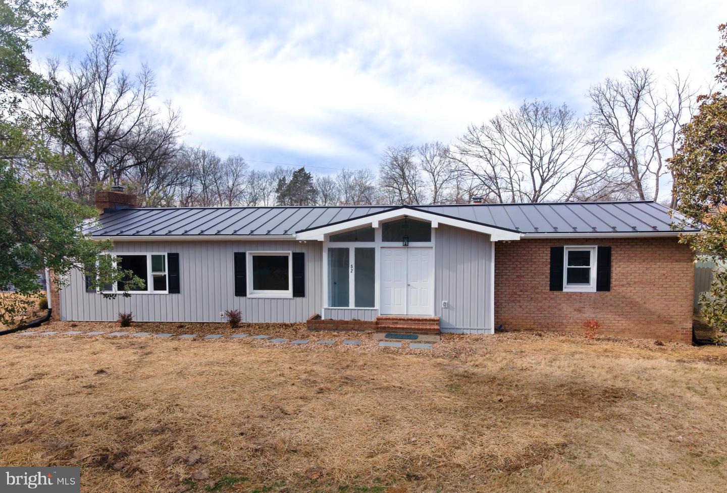 52 Golden Maple Lane, Maurertown